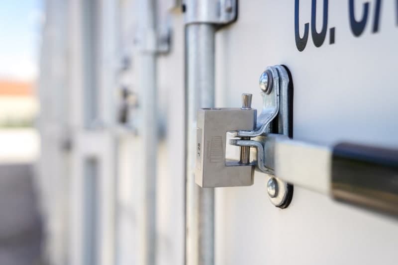 Cadenas haute sécurité sur container Safestock